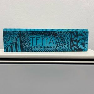 Meet your Posher, Terra